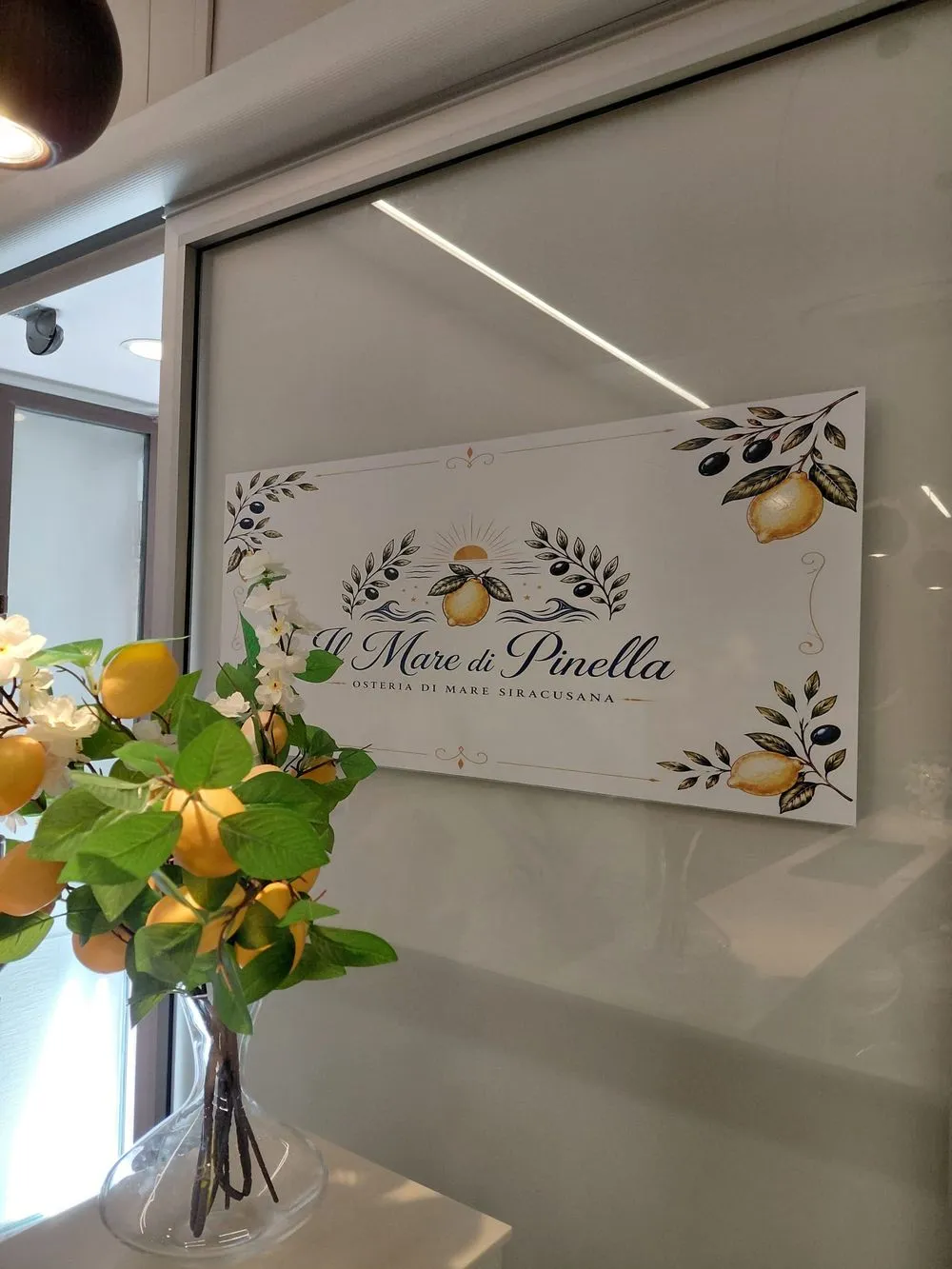 Insegna interna del locale